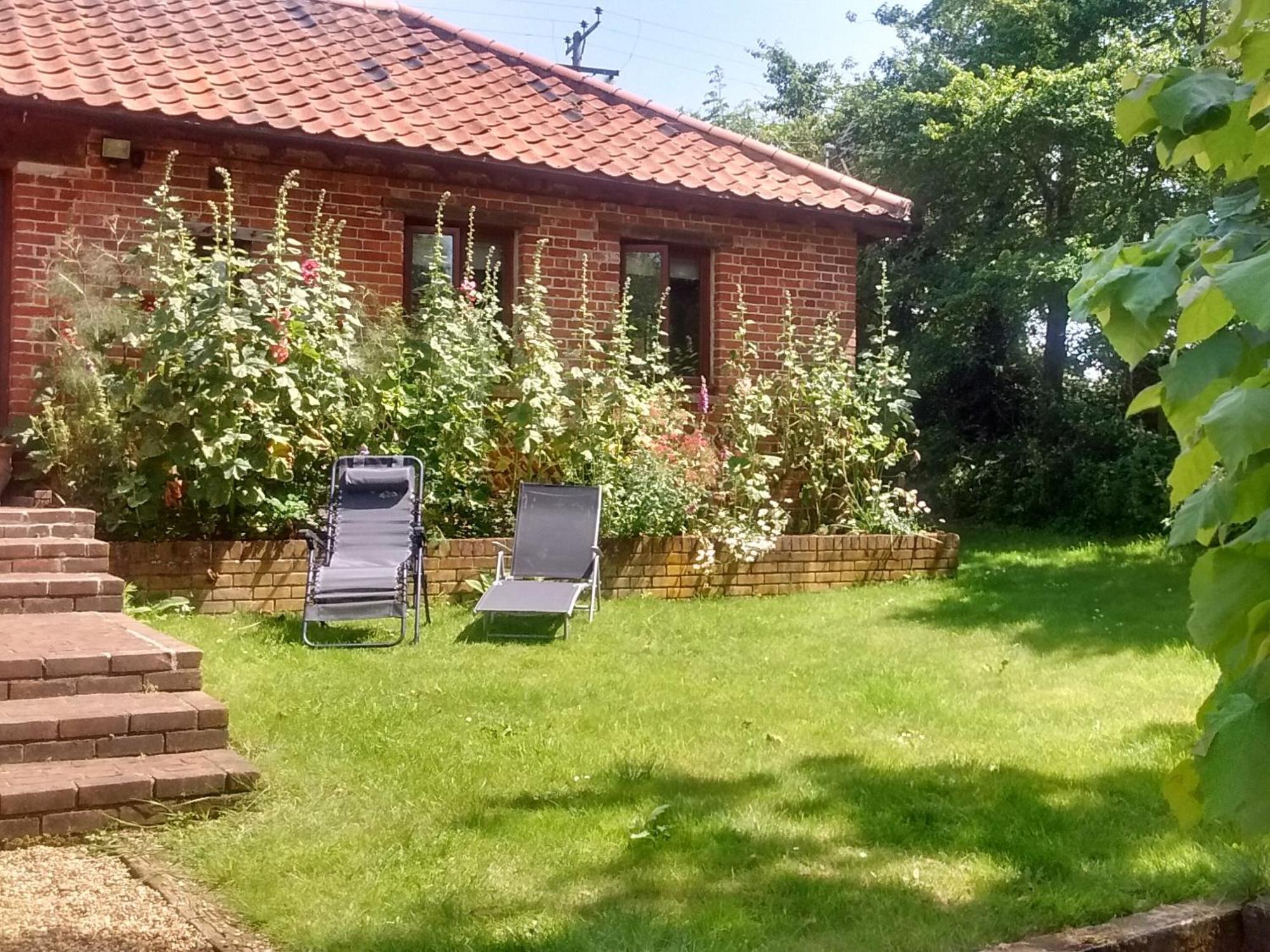 Вілла Elm Tree Barn Felmingham Екстер'єр фото